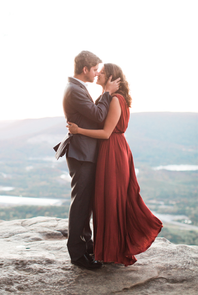 Lindsay Campbell Photography Chattanooga Wedding Photographer Emotional Timeless We Are Photojournalistic Wedding Photographers And Imagery Is Our Specialty Strive To Create Candid Un Posed Images