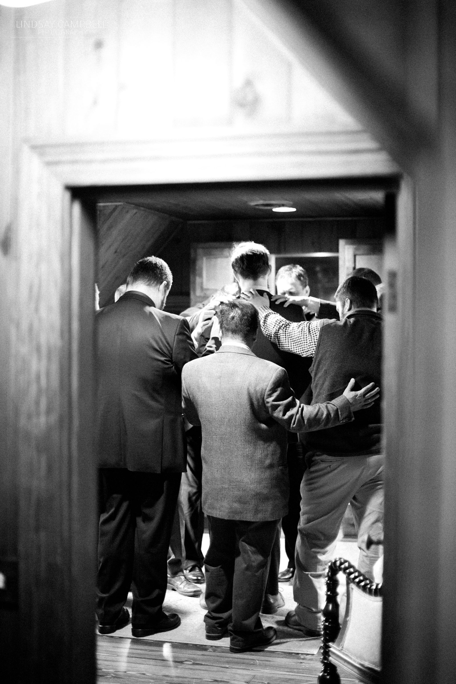 Light-and-Airy-Franklin-Wedding-Photographer_0043 An Intimate, Cozy Fall Wedding at Arrington Vineyards