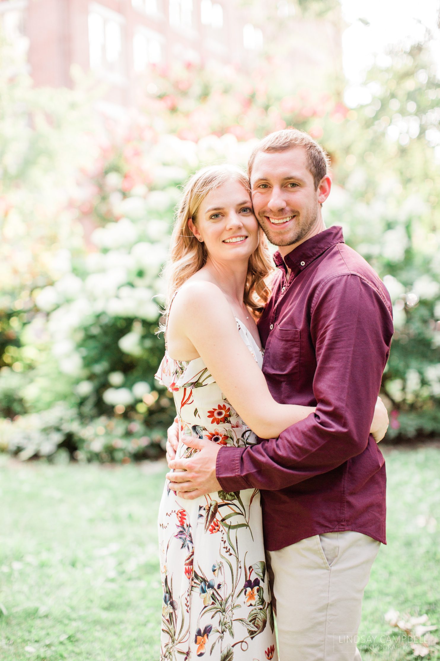 Philadelphia-engagement-photos_0005 Philadelphia Engagement Photos at Washington Square Park