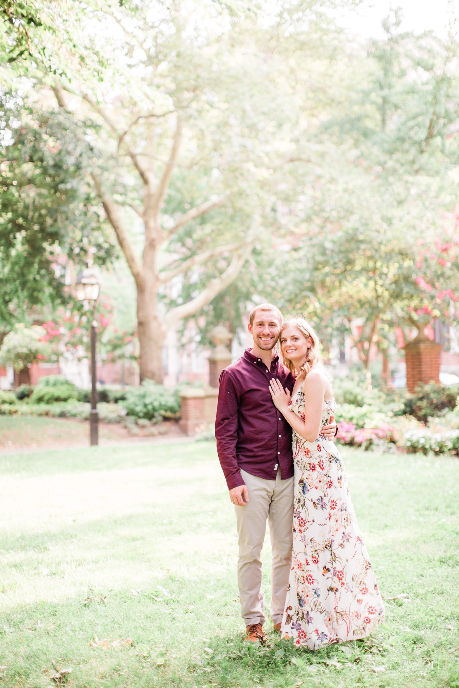 Philadelphia-engagement-photos_0006 Philadelphia Engagement Photos at Washington Square Park