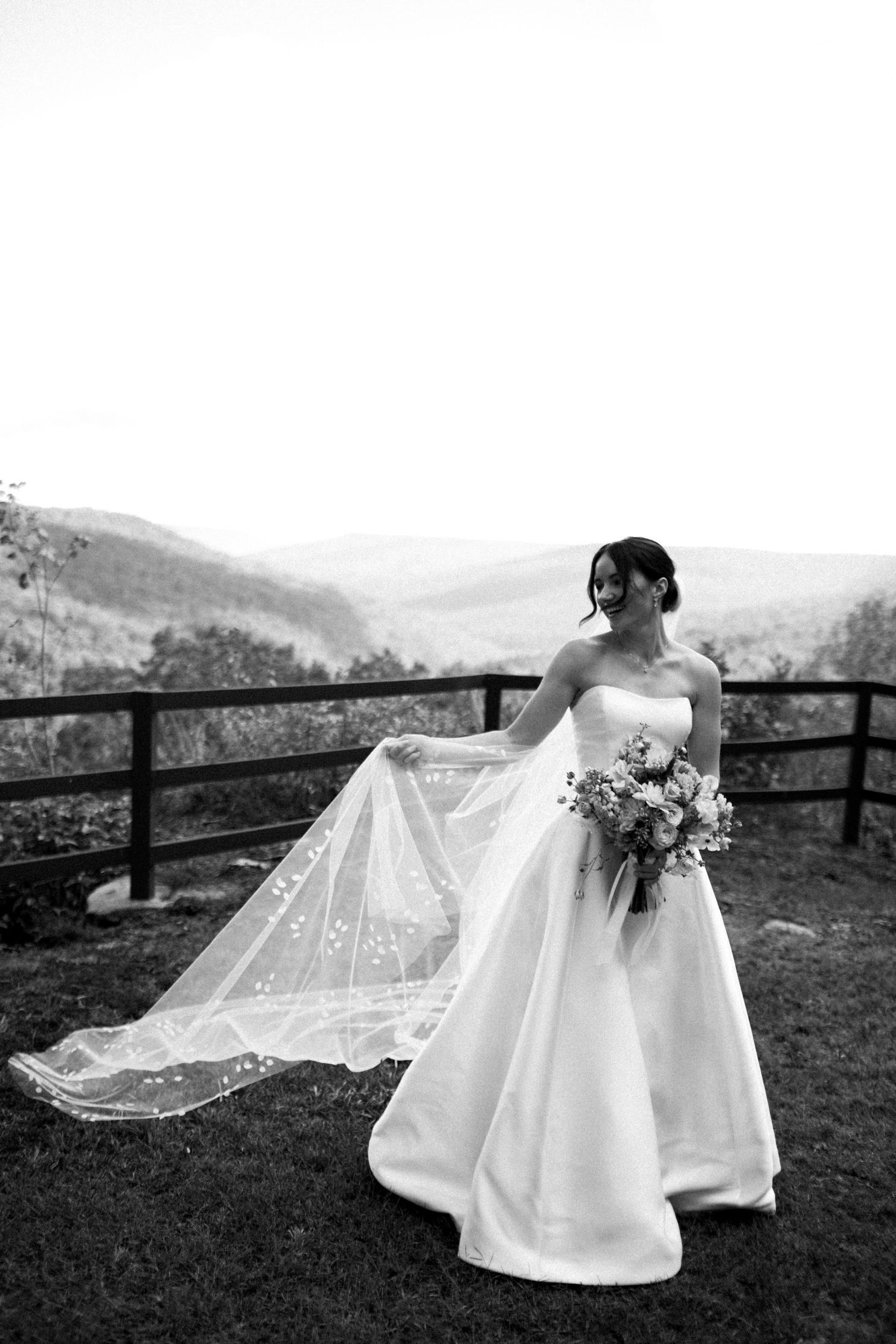 fall-centennial-house-wedding-sewanee_0017 A Colorful Fall Wedding at Centennial House in Sewanee